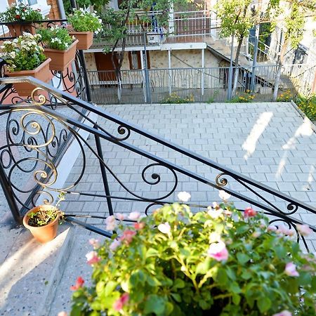 Bibi Hotel Kʼutʼaisi Exterior foto